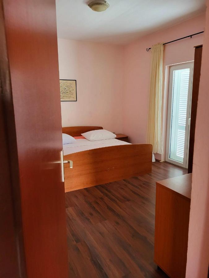 Apartment Raslina Exterior photo