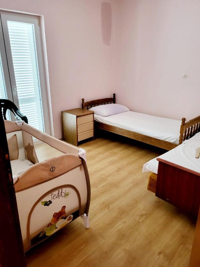 Apartment Raslina Exterior photo